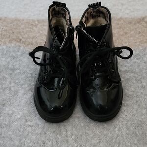 Kids/Girl Shiny Black Boots/Hiker Boots